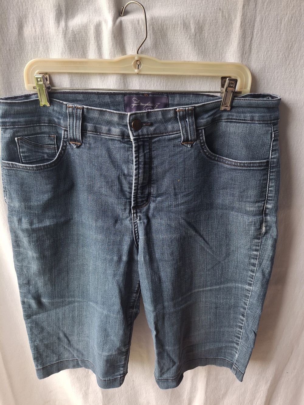 NYDJ Women's Medium Blue Denim Bermuda Jeans